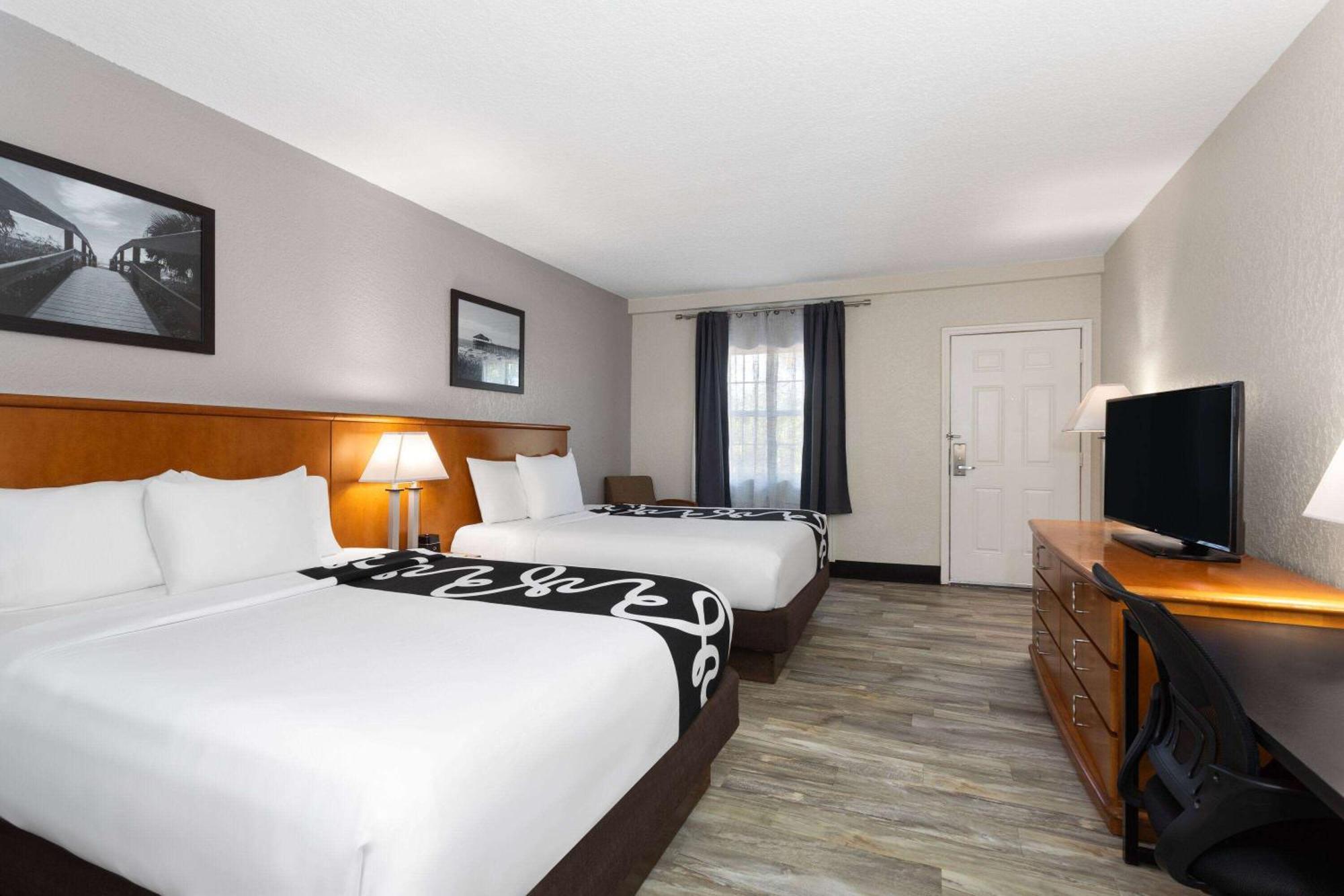 La Quinta Inn By Wyndham Cocoa Beach-Port Canaveral Exterior photo